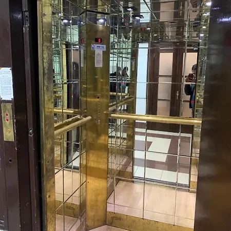 לינה וארוחת בוקר Circle Grosslingova ברטיסלאבה